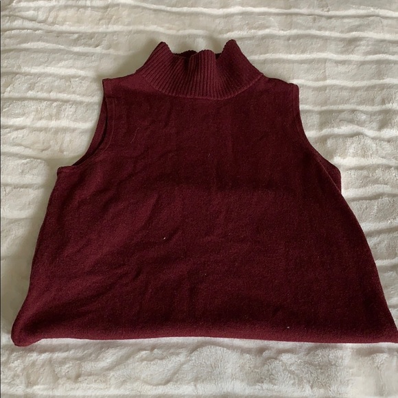 Ann Taylor Sweaters - 🥂Sleeveless Turtle Neck Sweater